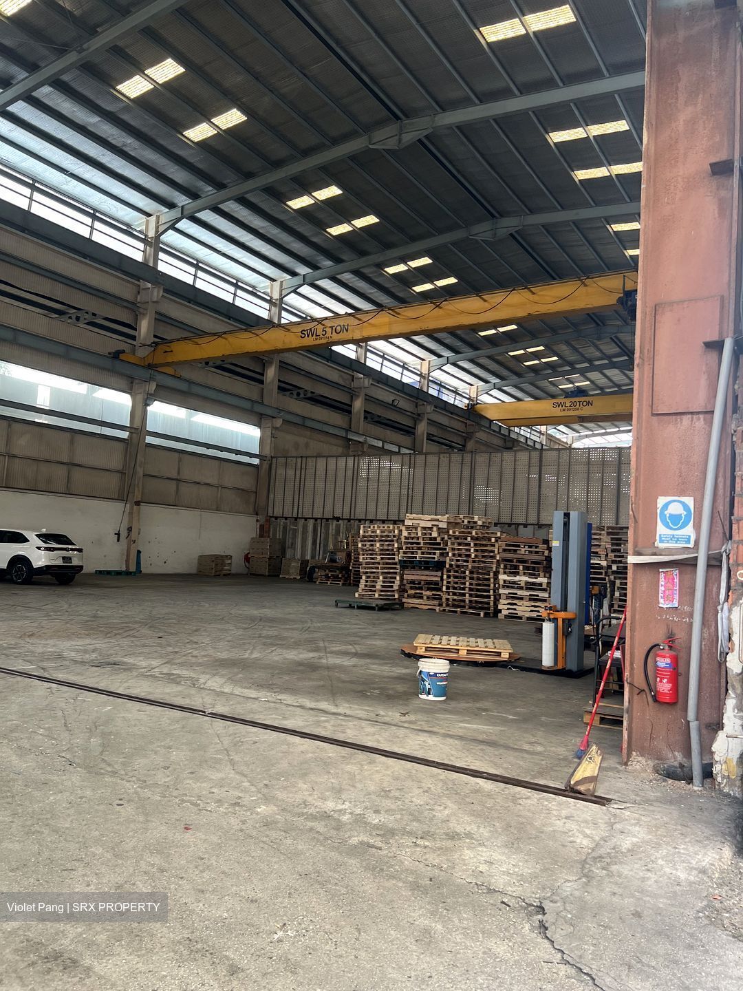 Neythal Road (D22), Warehouse #444751711